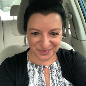 Meet your Posher, Debra